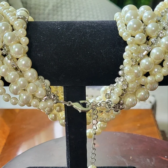 Vintage Cream and Silver Multi-Strand Necklace - Picture 7 of 15